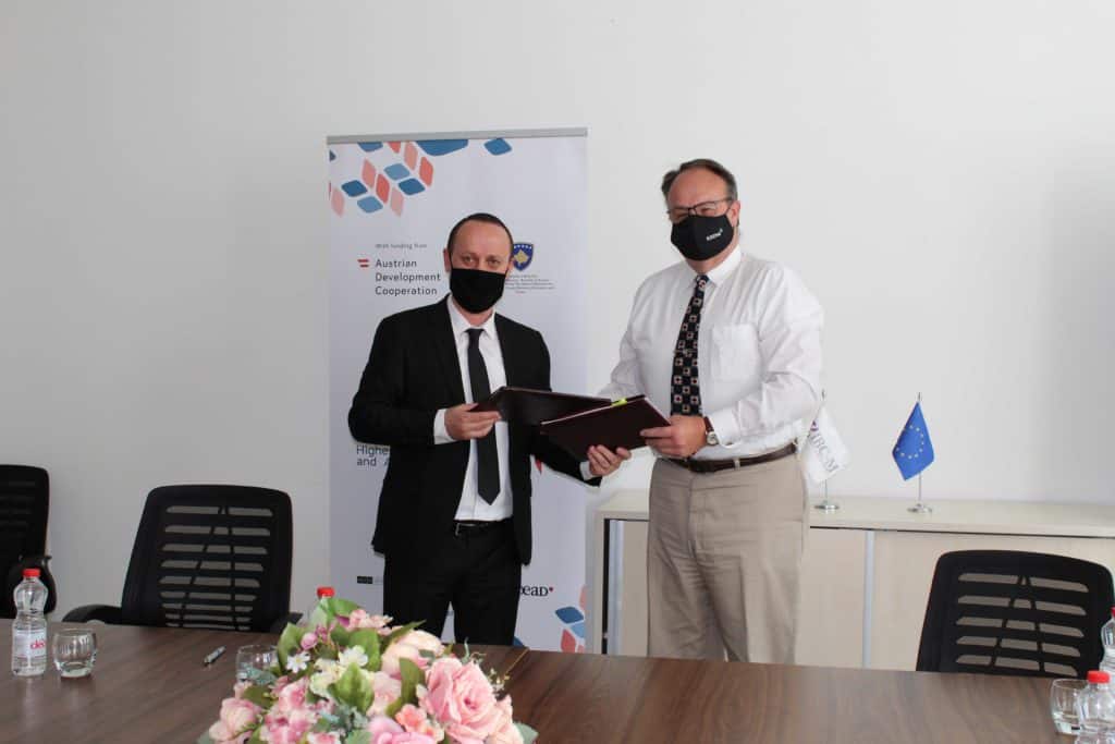 HERAS Plus and ResearchCult Projects join forces for establishing the first Research Information System in Kosovo by signing a ...