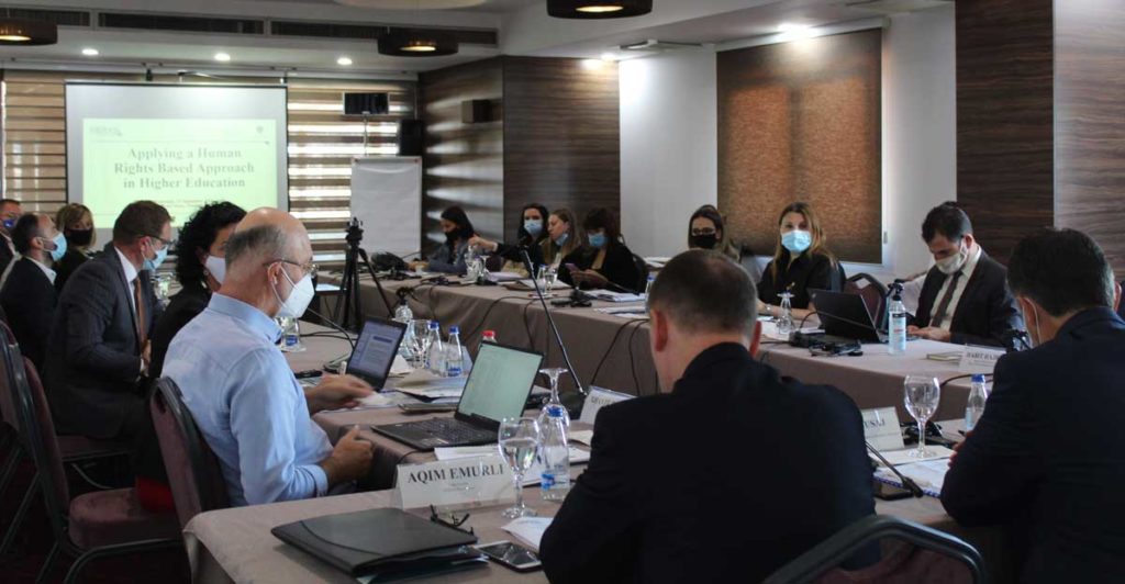 On 15 September 2021, the workshop „Applying a human rights-based approach in Higher Education“ took place in Prishtina.