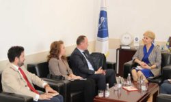 HERAS-Plus-team-visit-UIBM-and-attend-ceremony-of-handing-over-new-equipment-1